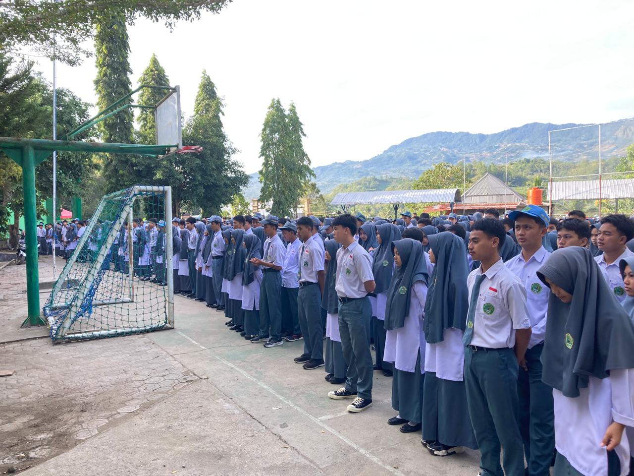 Membangun Generasi Emas